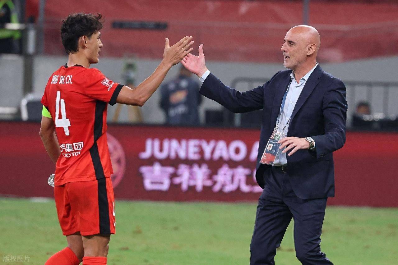 转折点上海海港战术微调；全明星赛国际比赛日攻防权衡；更衣室稳定；控场能力受关注的简单介绍